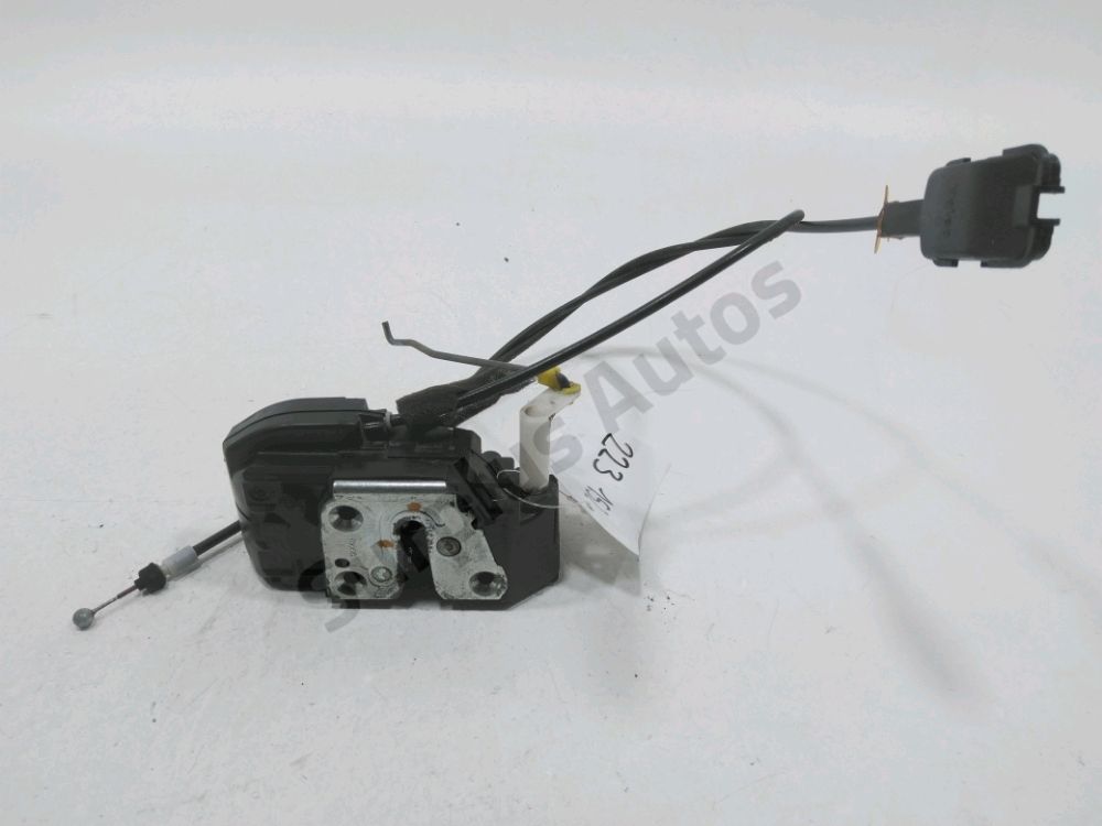 Serrure de porte avant gauche