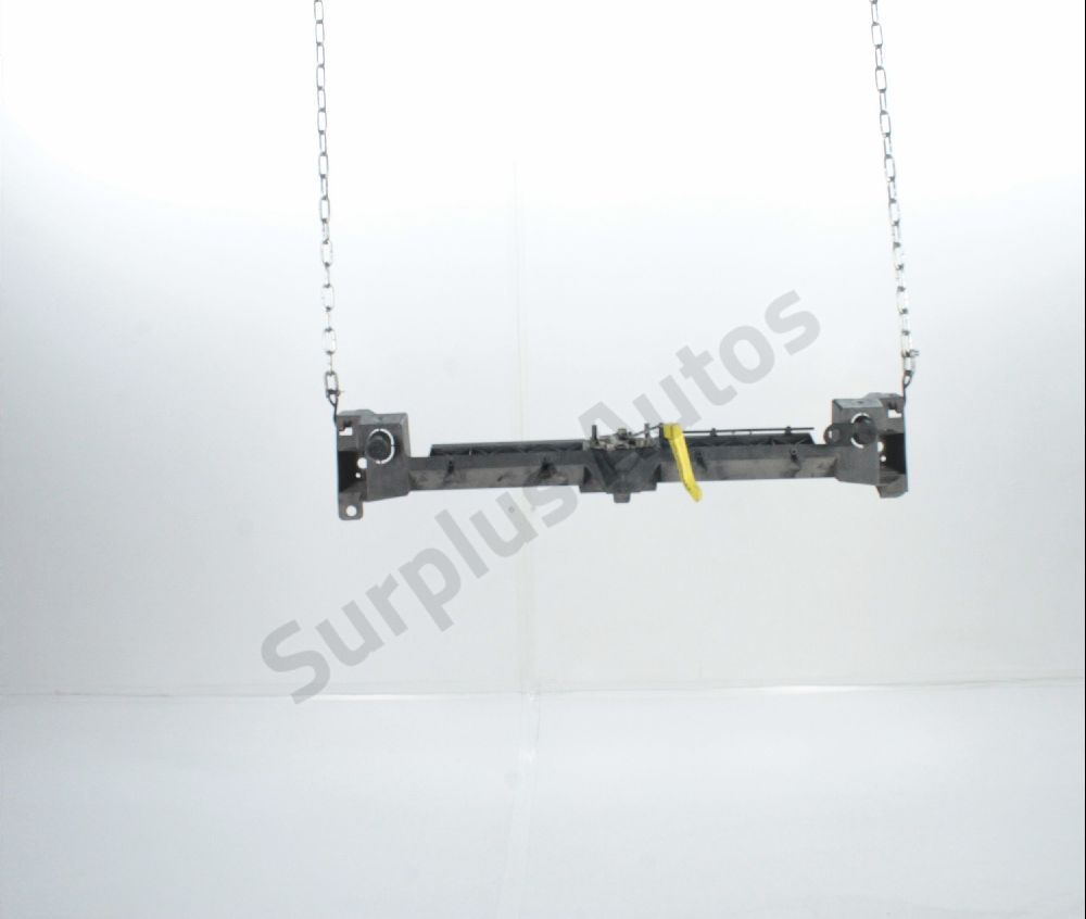 Traverse supérieure armature avant