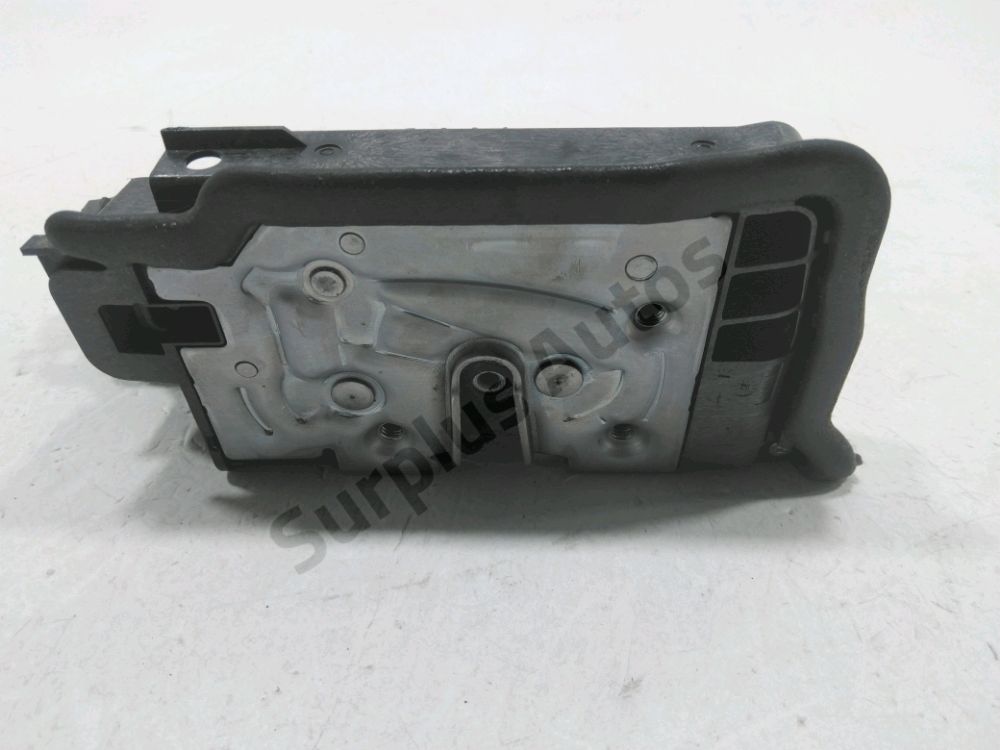 Serrure de porte avant gauche