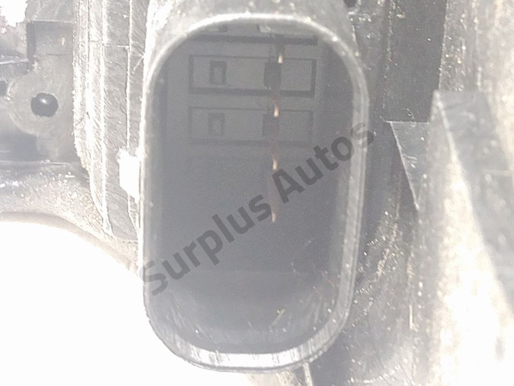 Serrure de porte avant gauche