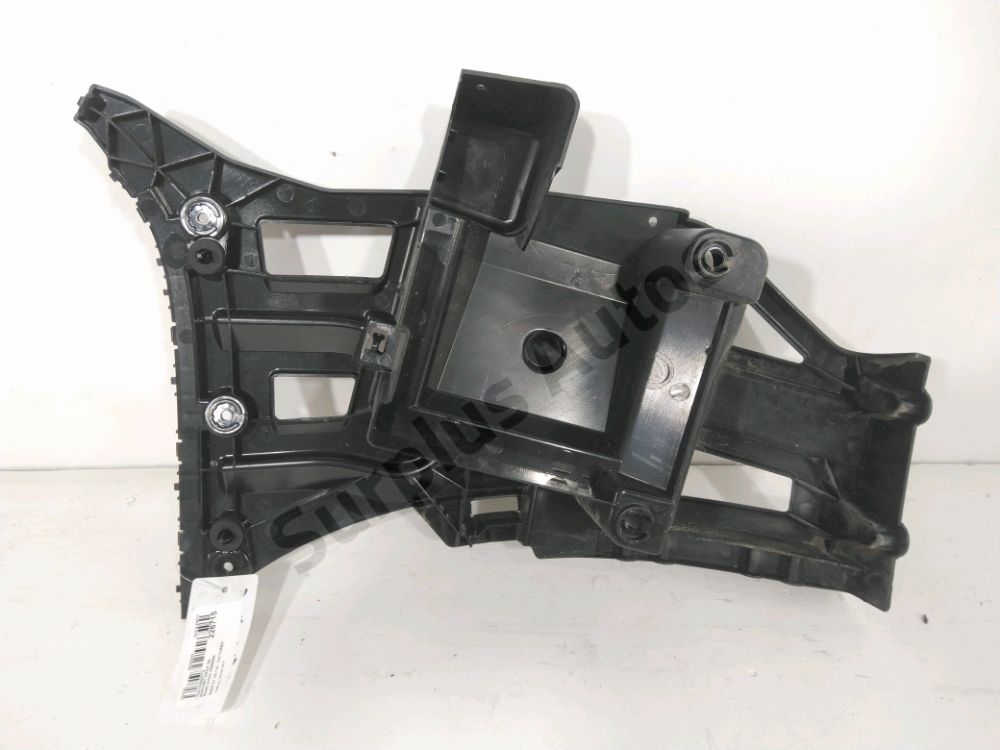 Support droit de pare-choc arrière