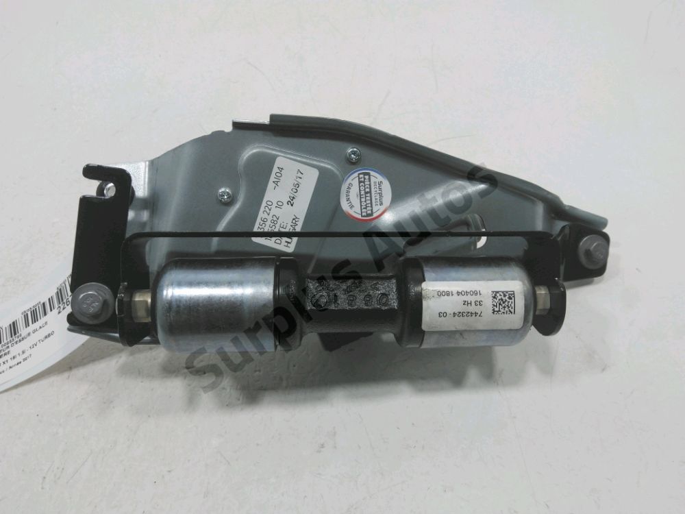Moteur d'essuie glace arrière