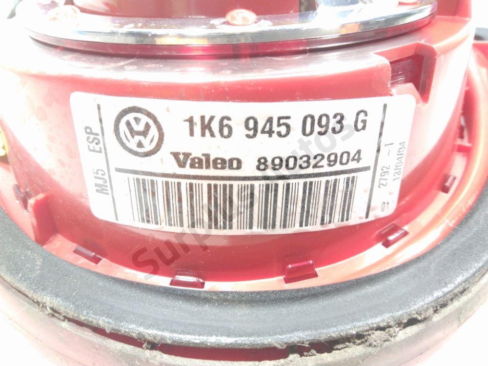 Feu arrière intérieur gauche