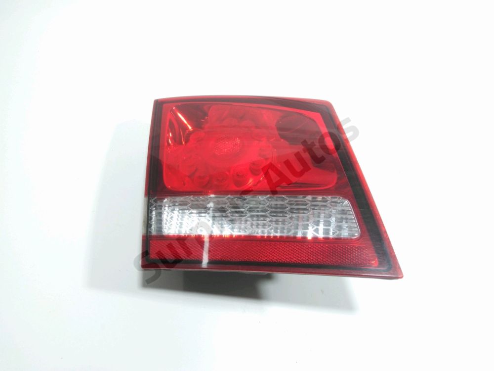 Feu arrière intérieur gauche