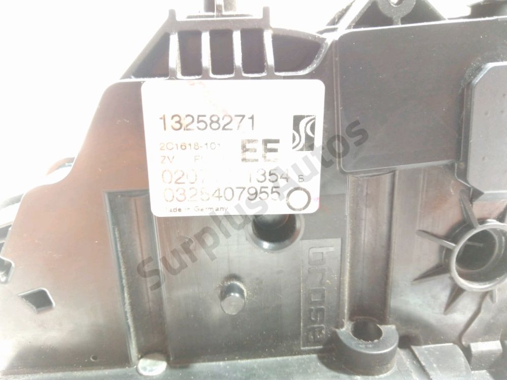 Serrure de porte avant gauche