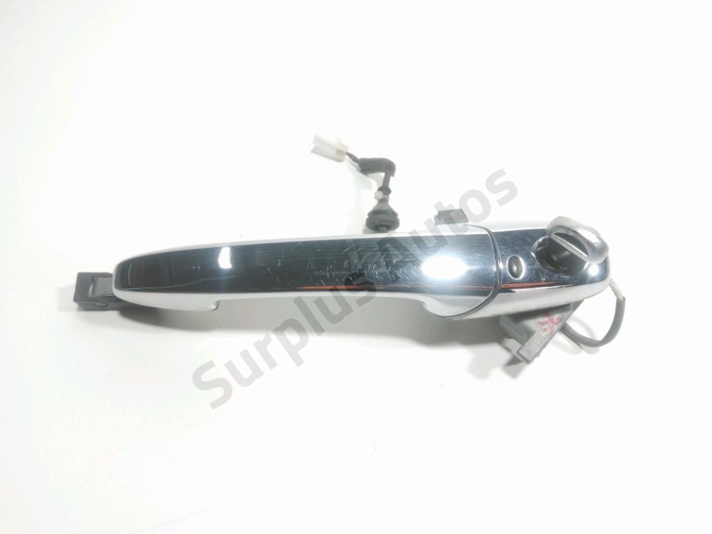 Poignee exterieure avant gauche