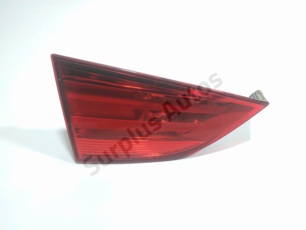 Feu arriere interieur gauche