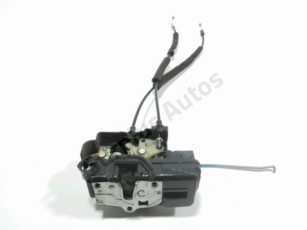 Serrure de porte avant droite