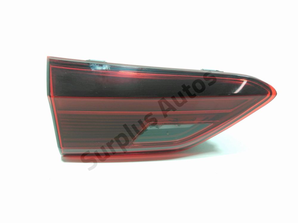 Feu arrière intérieur gauche