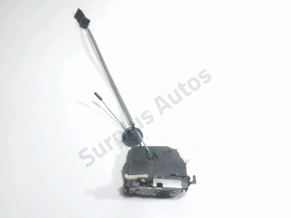 Serrure de porte avant droite