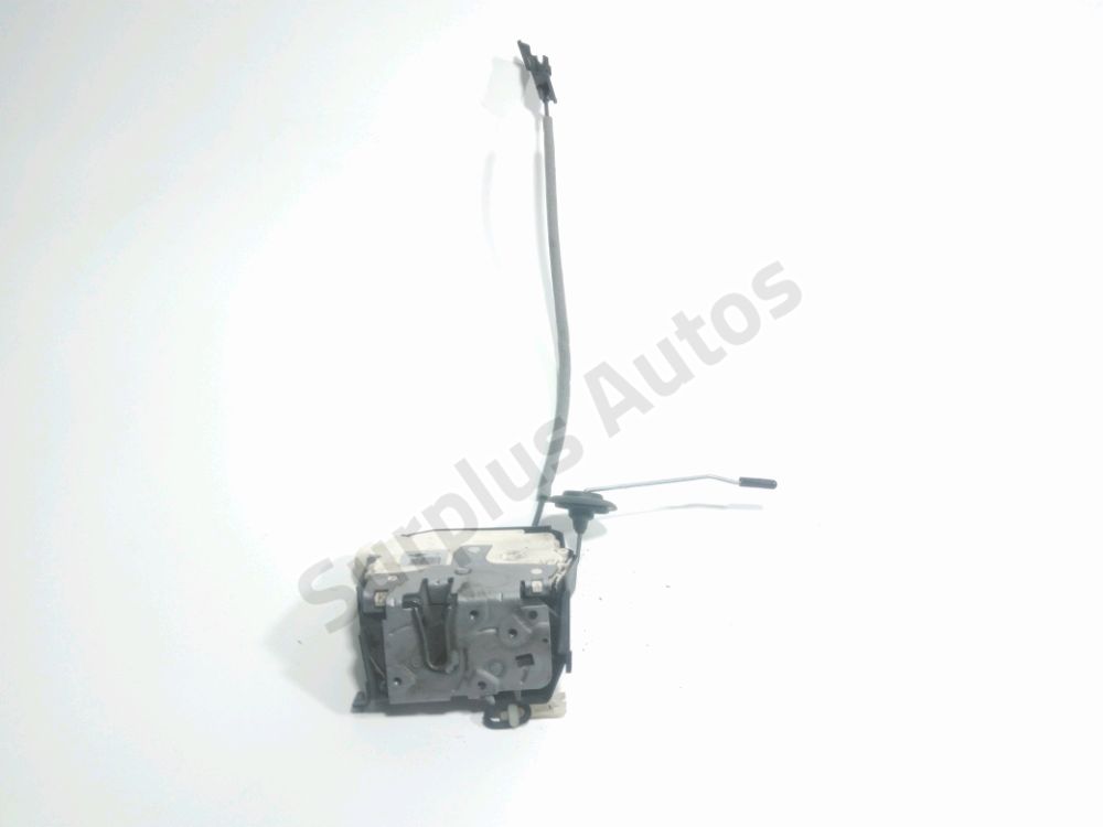 Serrure de porte avant droite