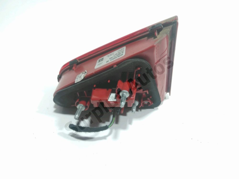 Feu arrière intérieur gauche