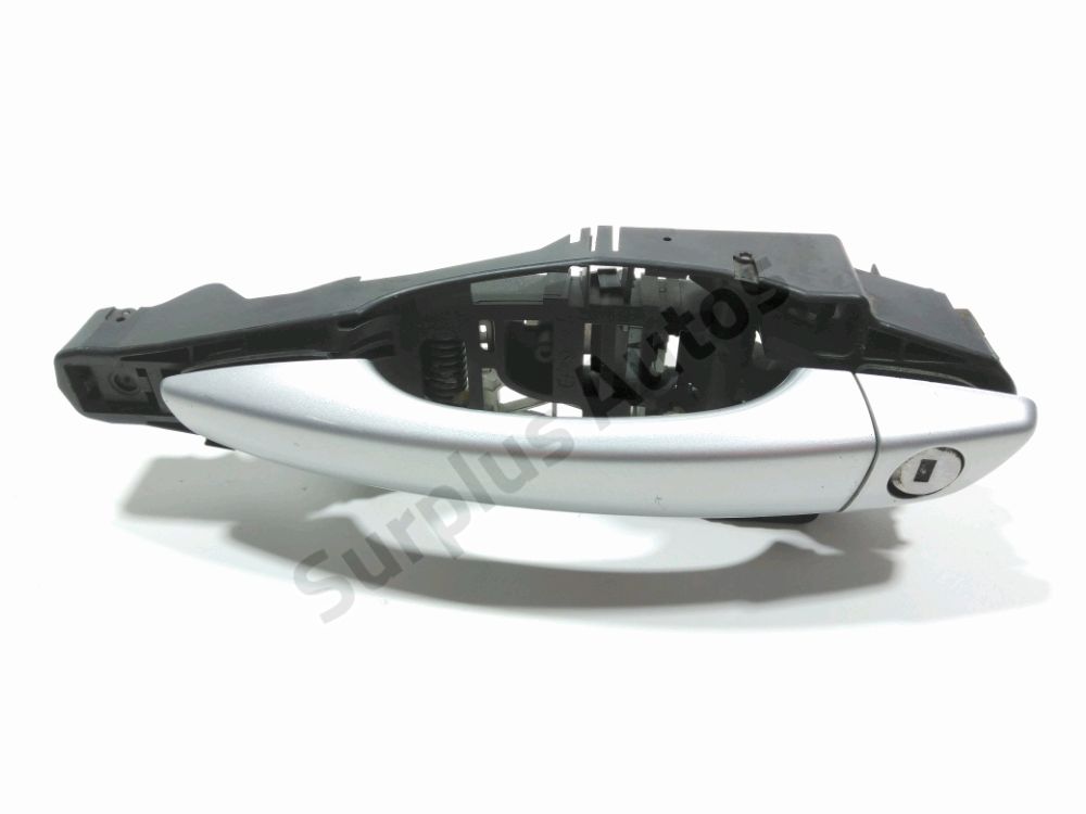 Poignee exterieure avant gauche