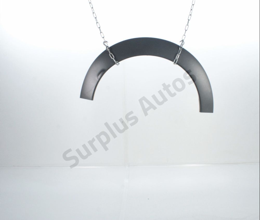 Elargisseur d'aile arrière droit