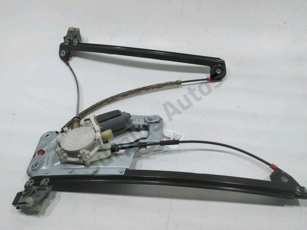 Lève-vitre électrique avant gauche