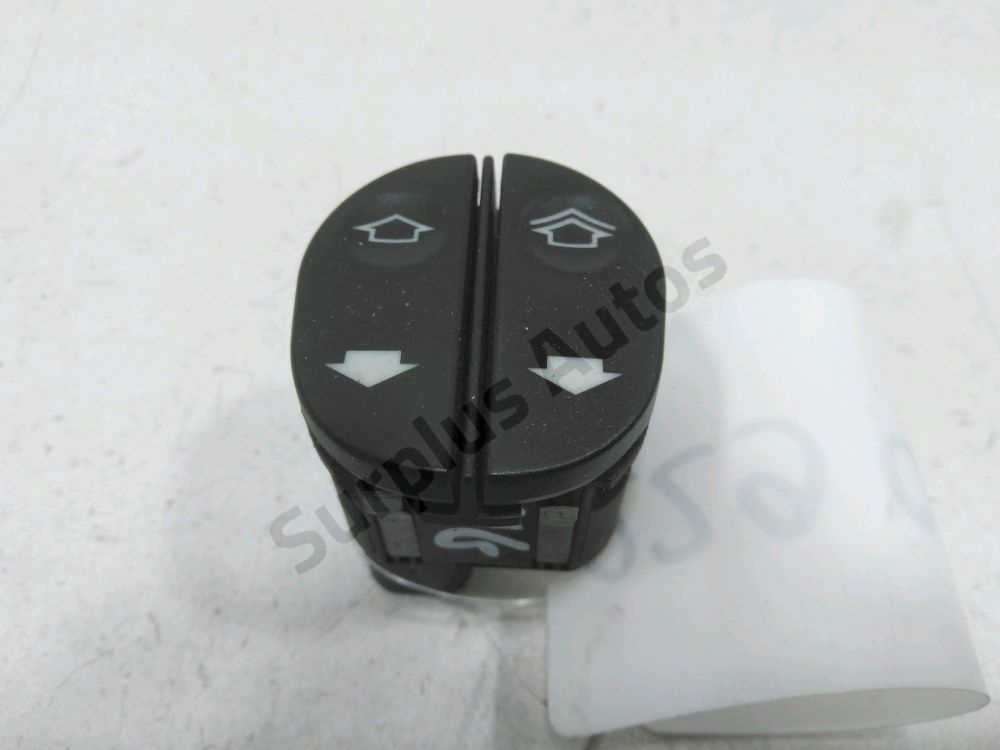 Commande leve-vitre avant gauche