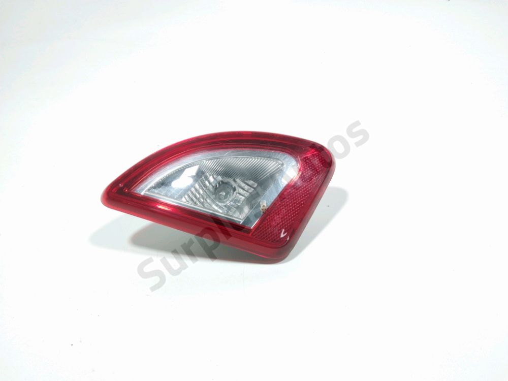 Feu arrière intérieur gauche