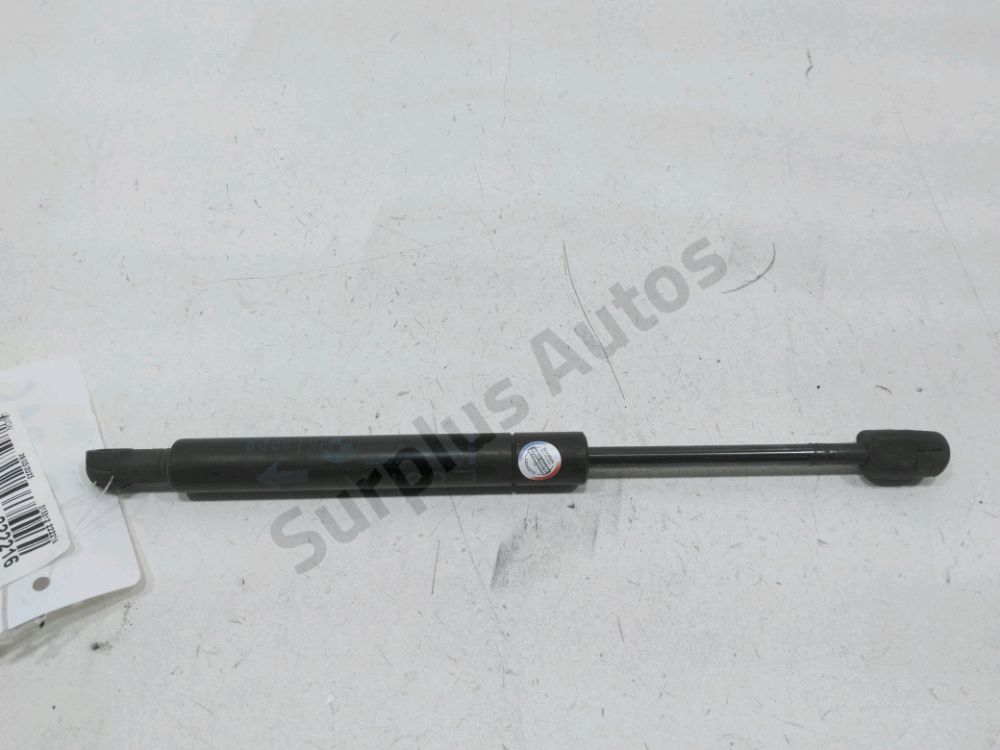 Verin droit de capot