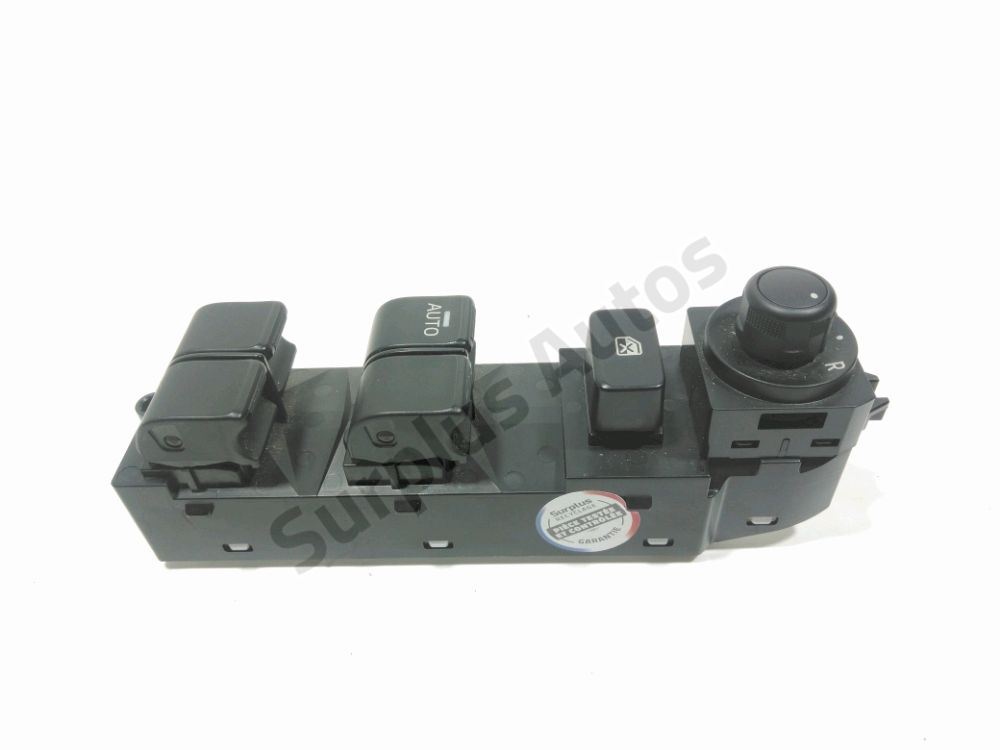 Commande lève-vitre avant gauche