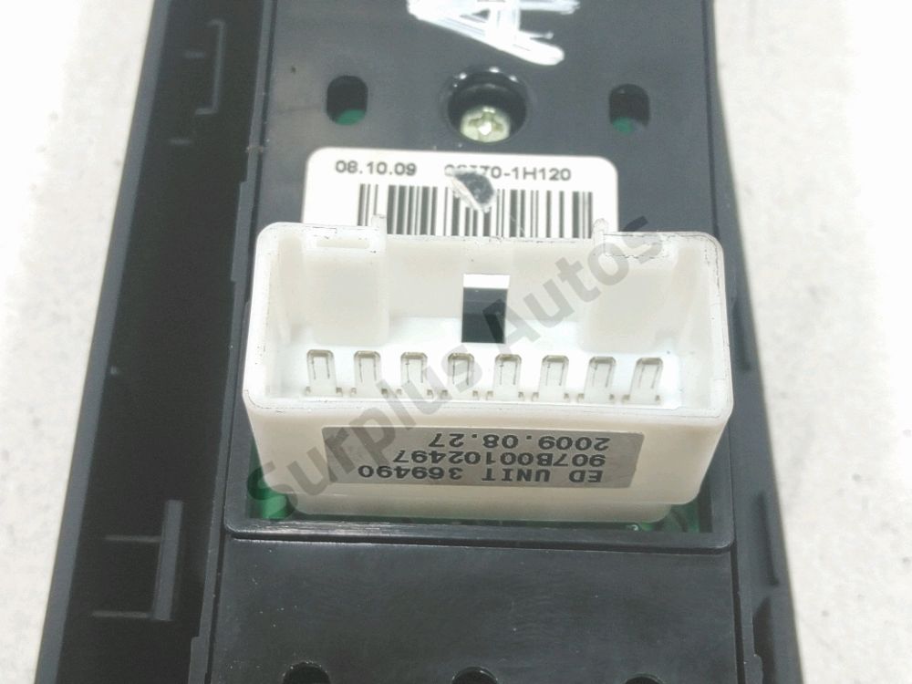 Commande lève-vitre avant gauche