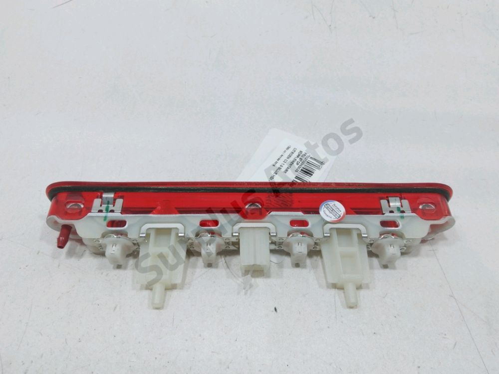 Feu stop supplémentaire