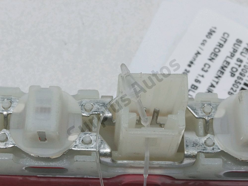 Feu stop supplémentaire