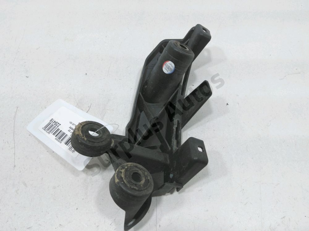 Support droit de pare-choc arrière