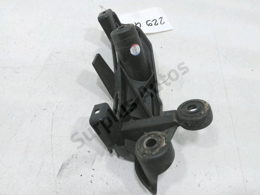 Support gauche de pare-choc arrière