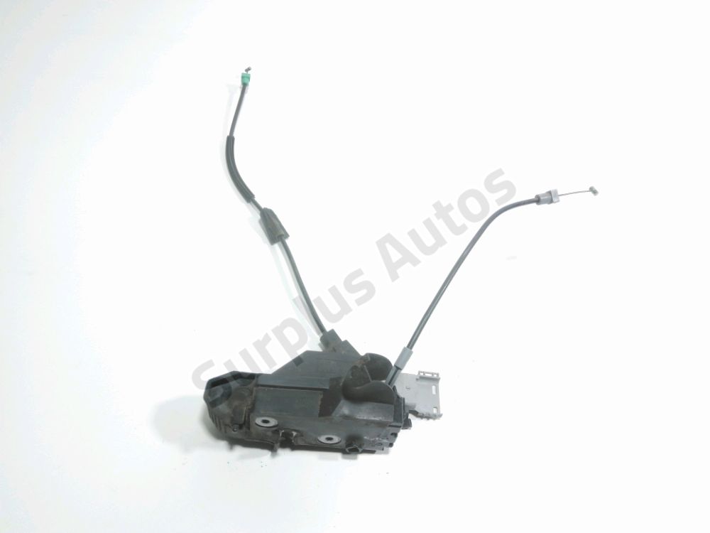 Serrure de porte avant droite