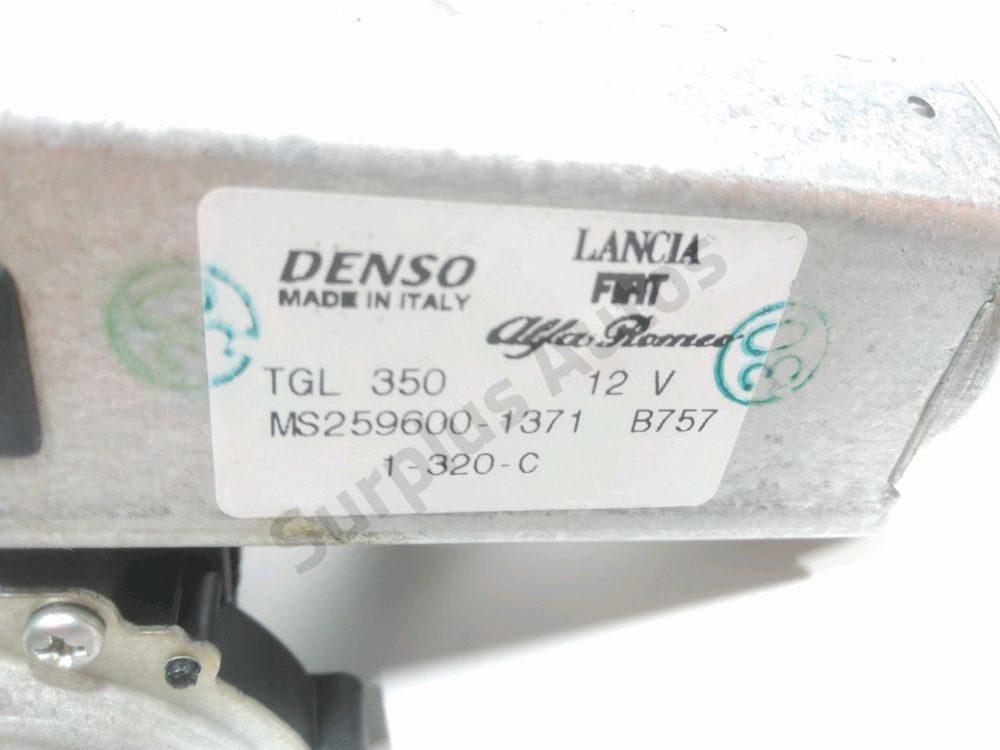 Moteur d'essuie glace arrière