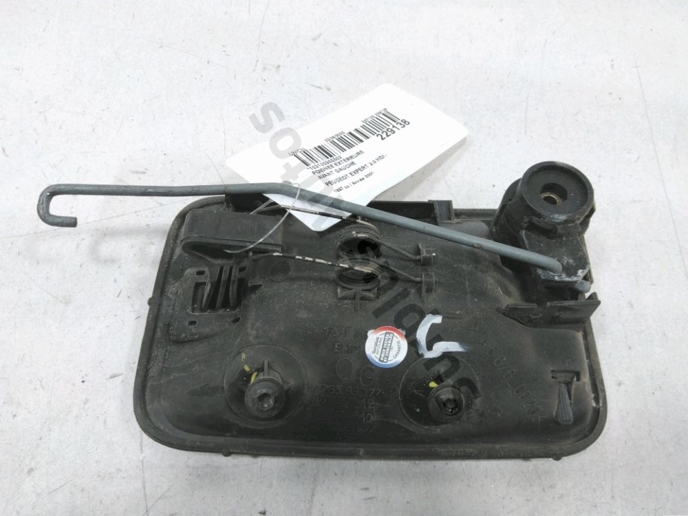 Poignée extérieure avant gauche