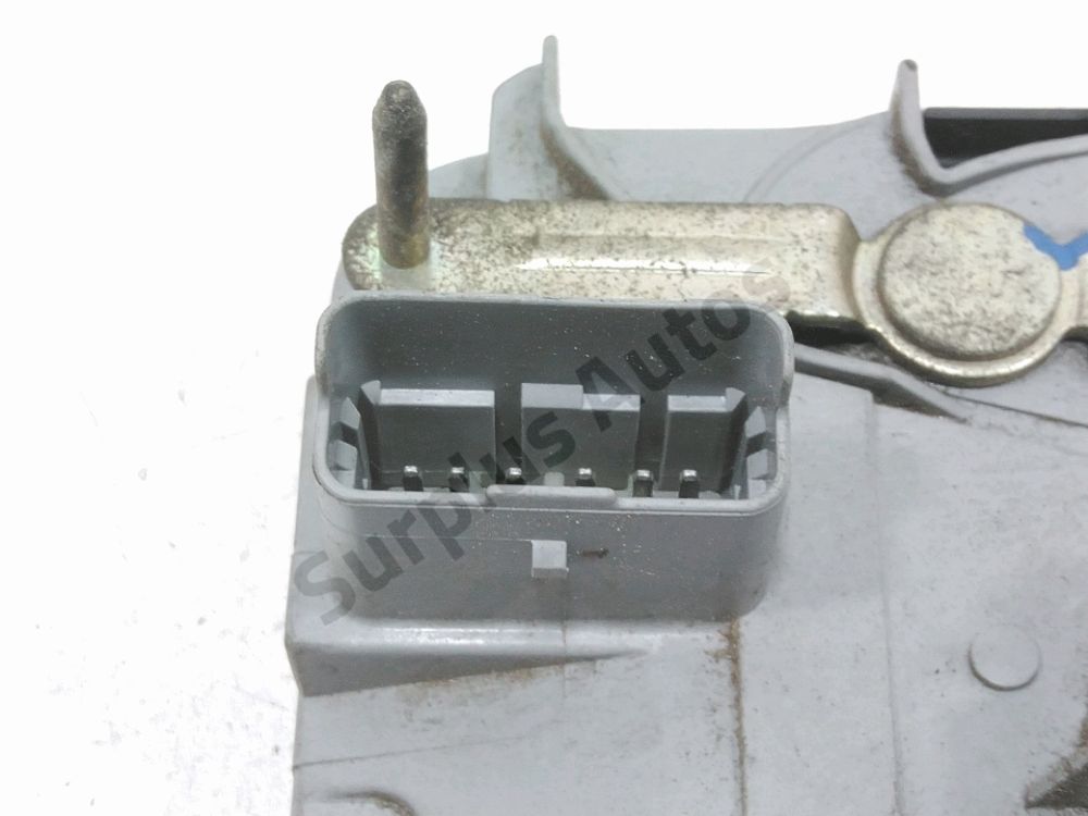 Serrure de porte avant gauche