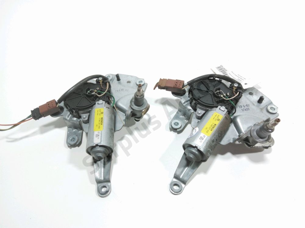 Moteur d'essuie glace arrière