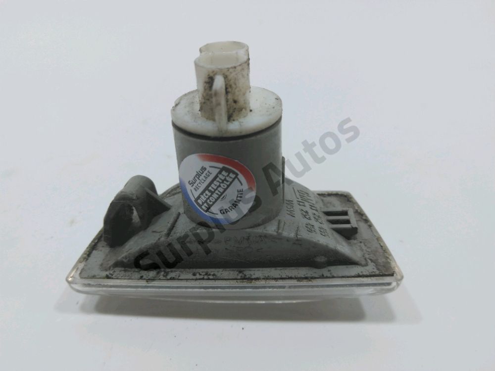 Répétiteur d'aile gauche