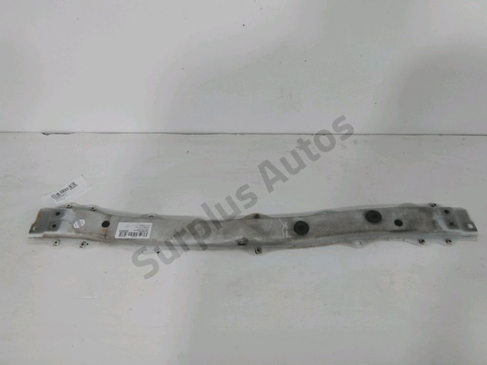 Traverse inférieure armature avant