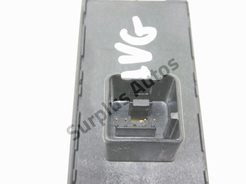 Commande lève-vitre avant gauche