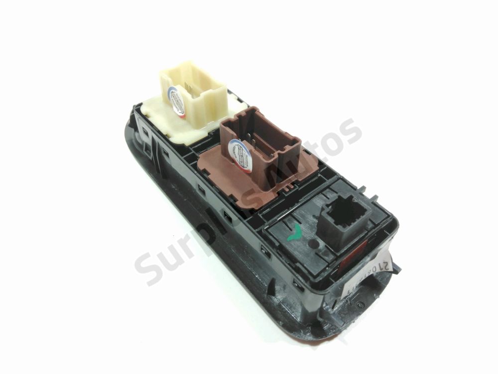 Commande lève-vitre avant gauche