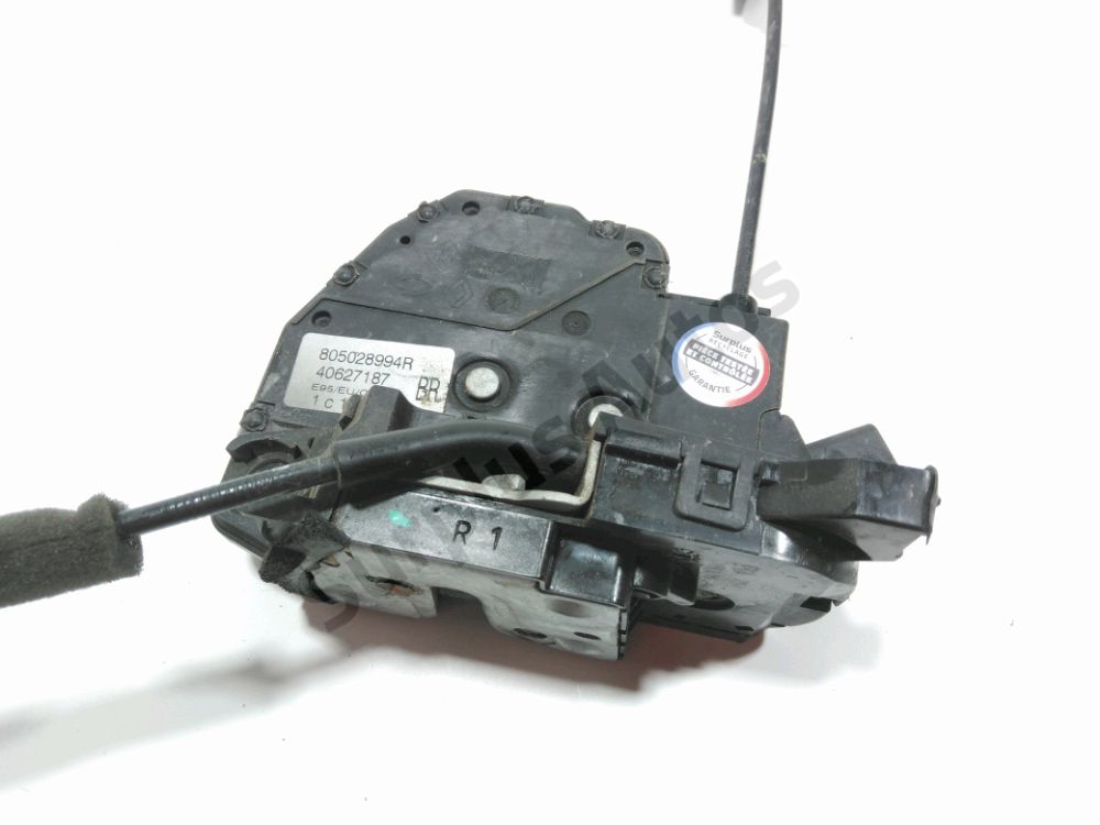 Serrure de porte avant droite