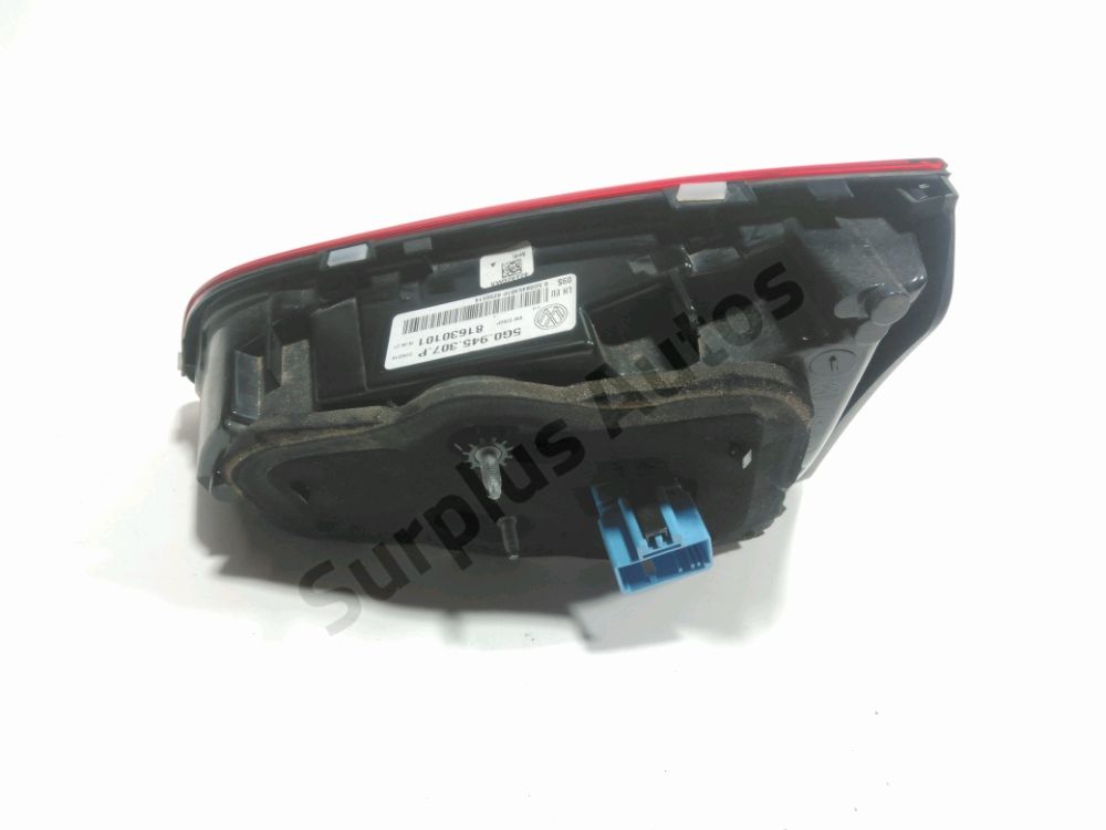 Feu arrière intérieur gauche