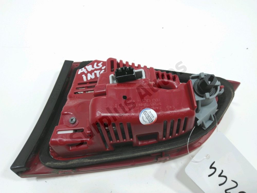 Feu arrière intérieur gauche