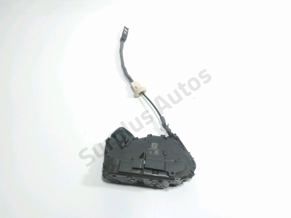 Serrure de porte avant droite