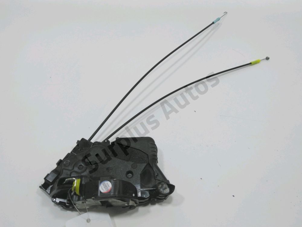 Serrure de porte avant gauche