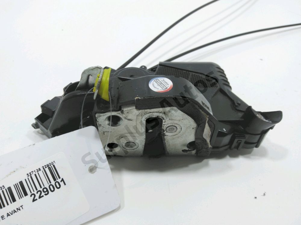 Serrure de porte avant gauche