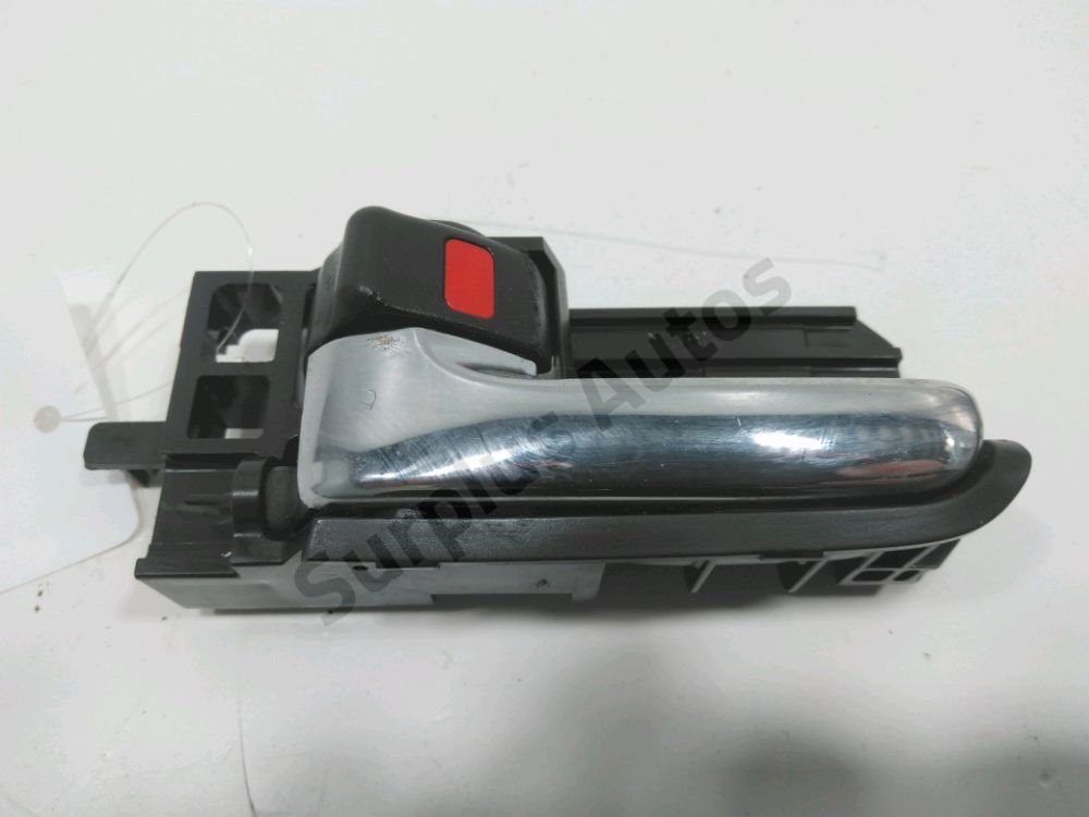 Poignee interieure porte arriere gauche