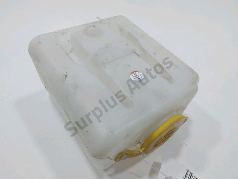 Réservoir de lave glace avant