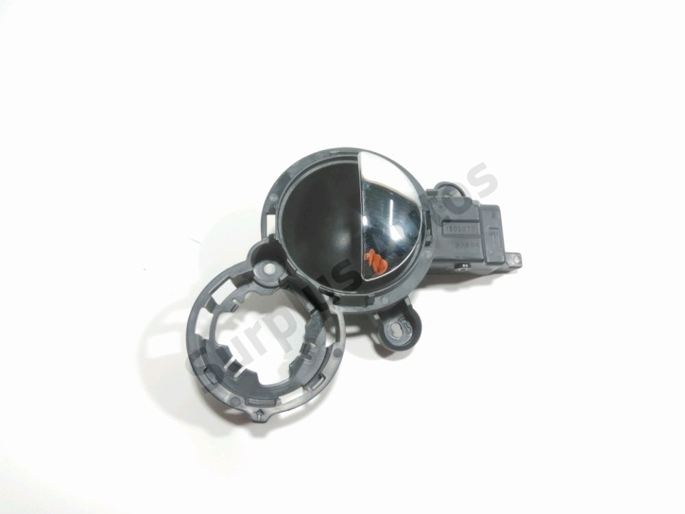 Poignee interieure porte avant gauche