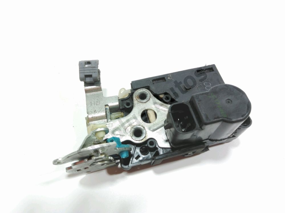 Serrure de porte avant droite