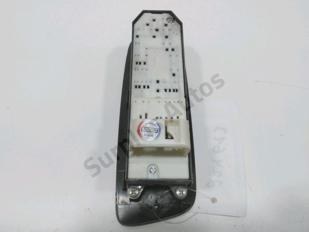 Commande lève-vitre avant gauche