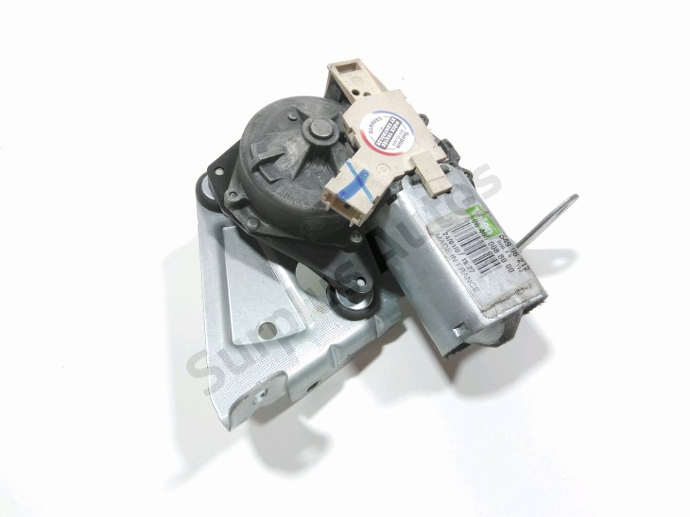 Moteur d'essuie glace arrière