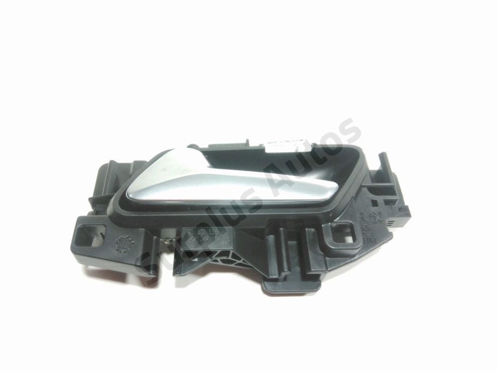 Poignee interieure porte avant gauche